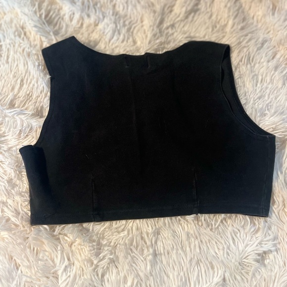 Vintage crop top or bra? - Picture 6 of 6